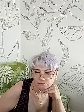 Catty Lady online show from September 9, 3:55 pm