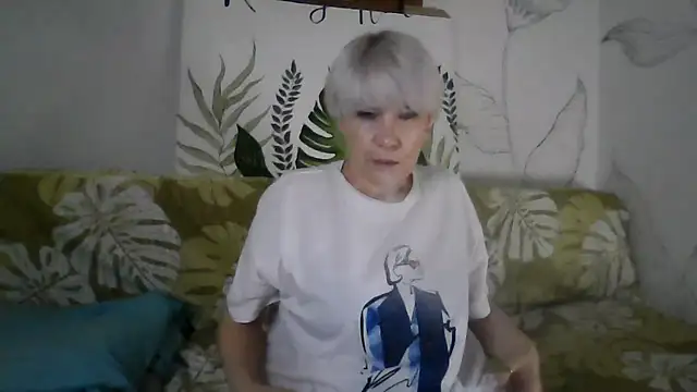 Catty Lady online show from November 11, 5:57 pm