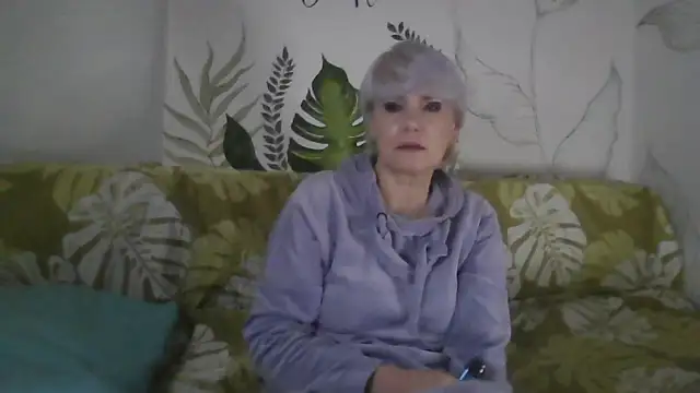 Catty Lady online show from January 15, 6:00 pm