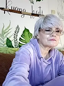 Catty Lady online show from February 3, 7:30 pm