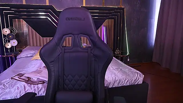 EviLune online show from September 14, 6:23 am