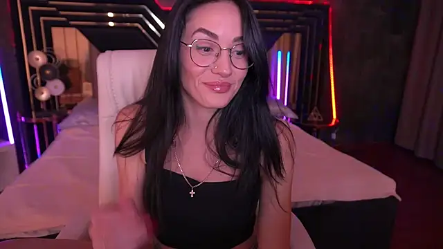 EviLune online show from September 21, 8:10 pm