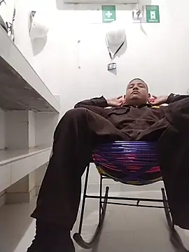 Snapshot of SOY0119DIEGO chatting on March 1, 11:23 am SOY0119DIEGO online show from March 1, 11:23 am