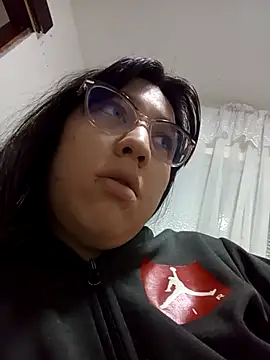 lareinalareinadelanal online show from November 8, 1:11 pm