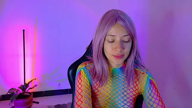 Sarasavage online show from May 21, 12:34 pm