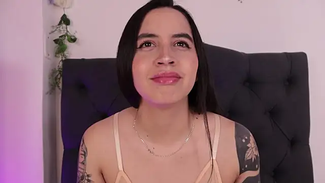 kaylee lee online show from April 15, 3:35 am