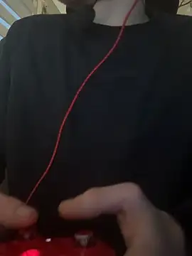 Snapshot of EssenerHandwerker chatting on January 19, 4:11 pm EssenerHandwerker online show from January 19, 4:11 pm