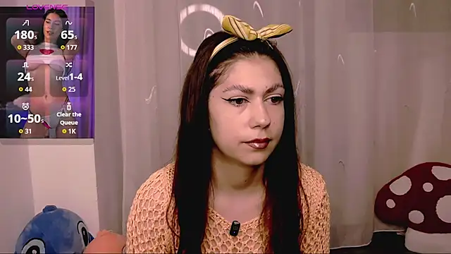 M1kaylaRaven online show from October 4, 3:37 am