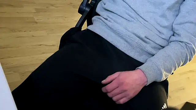 Snapshot of Starfight-Xela chatting on March 31, 9:15 pm Starfight-Xela online show from March 31, 9:15 pm