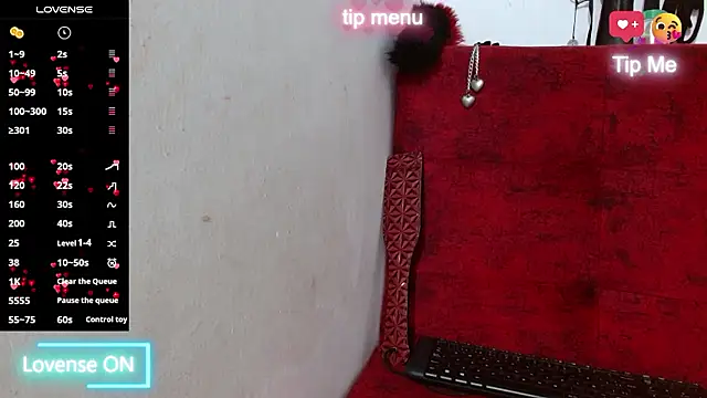 naomi powel online show from January 19, 3:32 am