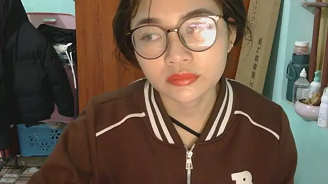 Uhem112 online show from November 25, 1:16 am