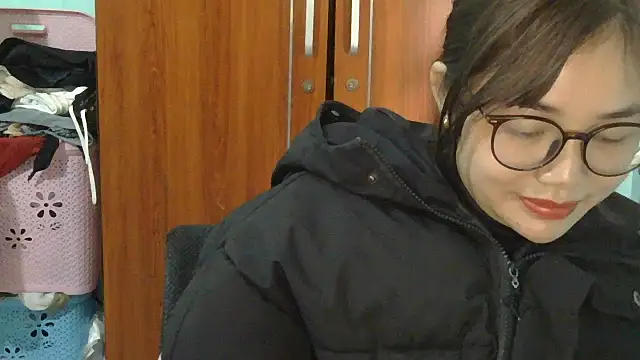 Uhem112 online show from November 27, 3:30 am