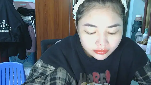 Uhem112 online show from November 29, 12:57 am