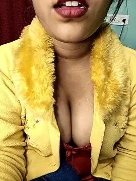 Snapshot of Miss_Mayaa_ chatting on January 11, 1:10 am Miss Mayaa online show from January 11, 1:10 am