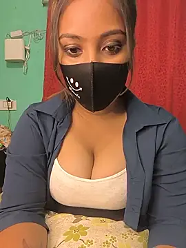 Snapshot of Miss_Mayaa_ chatting on June 3, 6:35 pm Miss Mayaa online show from June 3, 6:35 pm