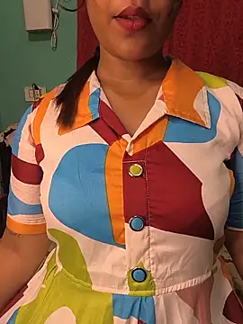 Snapshot of Miss_Mayaa_ chatting on June 6, 5:17 pm Miss Mayaa online show from June 6, 5:17 pm