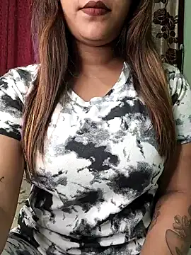 Snapshot of Miss_Mayaa_ chatting on June 24, 5:28 am Miss Mayaa online show from June 24, 5:28 am