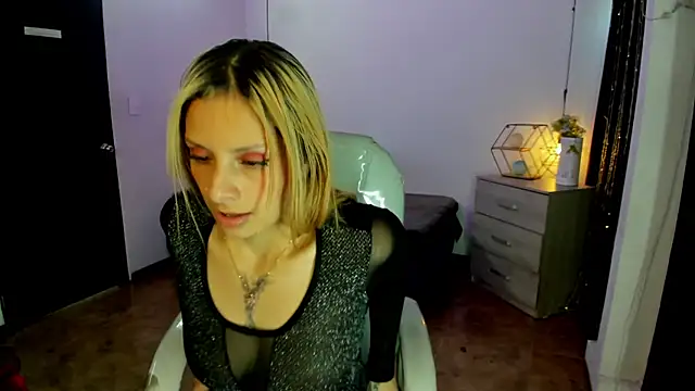 Snapshot of Jennaa_Cooper chatting on September 21, 9:16 pm Jennaa Cooper online show from September 21, 9:16 pm