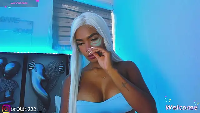  naomibrown  online show from February 1, 8:51 pm