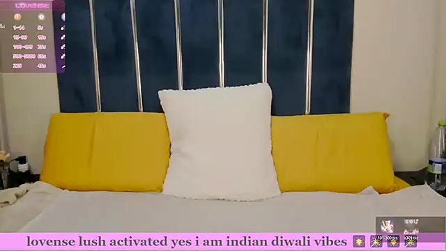 Snapshot of INDIANFLAME chatting on October 21, 7:42 am INDIANFLAME online show from October 21, 7:42 am