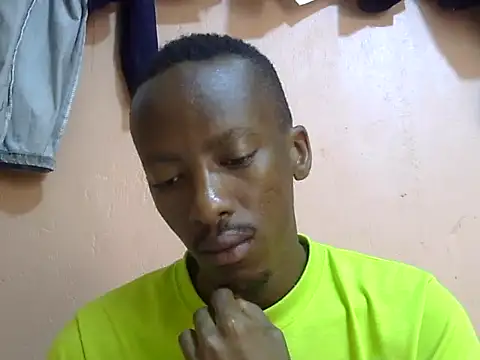 Snapshot of shadez94 chatting on October 3, 11:29 am shadez94 online show from October 3, 11:29 am