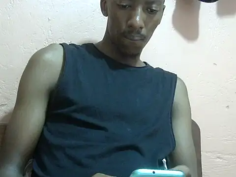 Snapshot of shadez94 chatting on October 10, 3:11 pm shadez94 online show from October 10, 3:11 pm