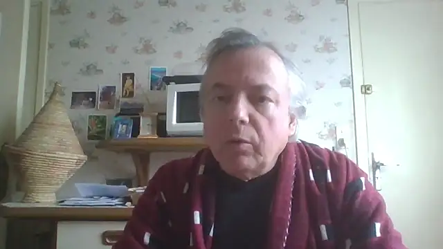Snapshot of gegevincent chatting on April 1, 1:52 pm gegevincent online show from April 1, 1:52 pm