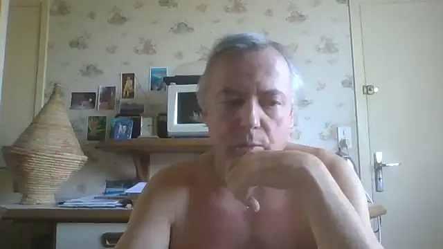 Snapshot of gegevincent chatting on April 4, 1:19 pm gegevincent online show from April 4, 1:19 pm