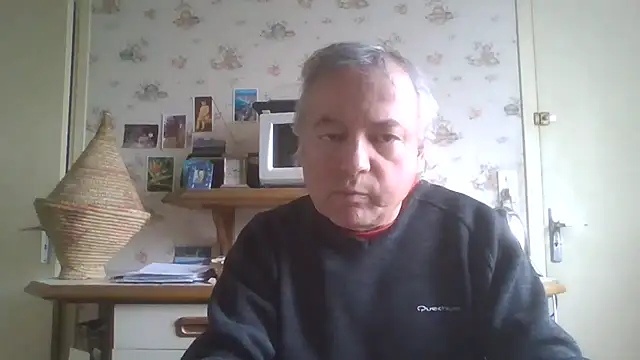 Snapshot of gegevincent chatting on April 10, 10:53 am gegevincent online show from April 10, 10:53 am