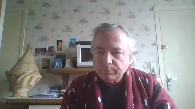 Snapshot of gegevincent chatting on April 13, 11:27 am gegevincent online show from April 13, 11:27 am
