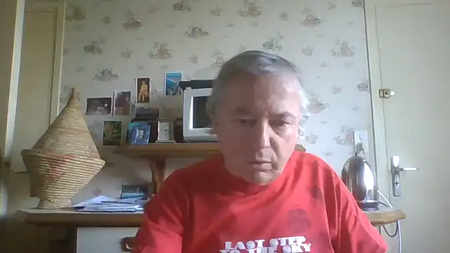 Snapshot of gegevincent chatting on April 16, 12:17 pm gegevincent online show from April 16, 12:17 pm