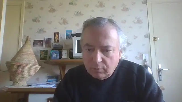 Snapshot of gegevincent chatting on April 17, 11:02 am gegevincent online show from April 17, 11:02 am