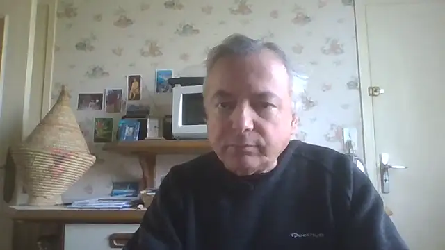 Snapshot of gegevincent chatting on April 21, 10:54 am gegevincent online show from April 21, 10:54 am