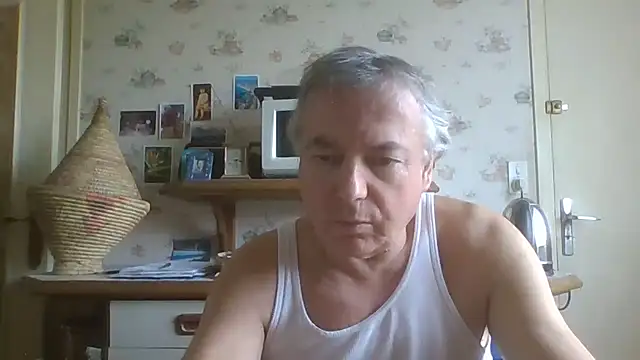 Snapshot of gegevincent chatting on April 23, 12:29 pm gegevincent online show from April 23, 12:29 pm