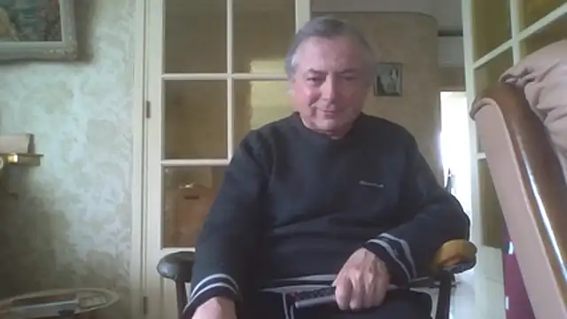 Snapshot of gegevincent chatting on April 25, 2:36 pm gegevincent online show from April 25, 2:36 pm