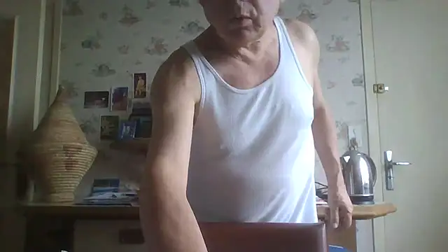 Snapshot of gegevincent chatting on May 4, 12:12 pm gegevincent online show from May 4, 12:12 pm