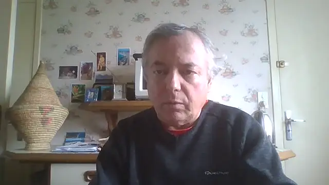 Snapshot of gegevincent chatting on May 12, 11:18 am gegevincent online show from May 12, 11:18 am