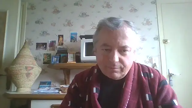 Snapshot of gegevincent chatting on May 15, 11:28 am gegevincent online show from May 15, 11:28 am