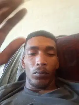 Snapshot of Zinedean24 chatting on April 16, 2:07 pm Zinedean24 online show from April 16, 2:07 pm