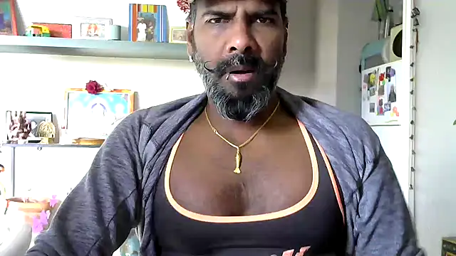 frenchblackc31 online show from February 6, 11:46 am