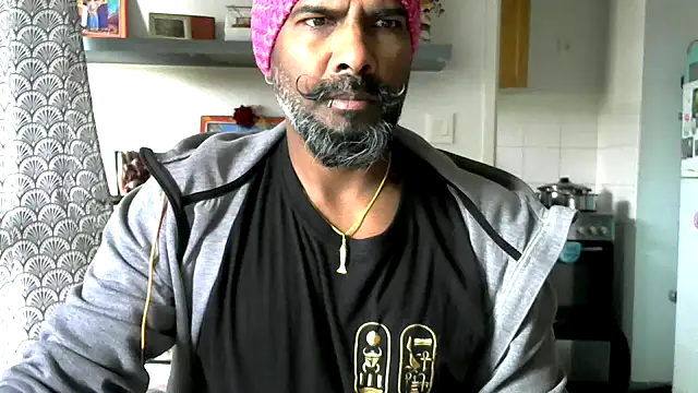 Snapshot of frenchblackc31 chatting on May 14, 8:32 am frenchblackc31 online show from May 14, 8:32 am