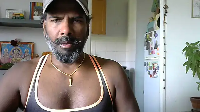 Snapshot of frenchblackc31 chatting on June 7, 10:41 am frenchblackc31 online show from June 7, 10:41 am