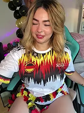 Snapshot of OriannaFox chatting on June 20, 4:43 pm OriannaFox online show from June 20, 4:43 pm