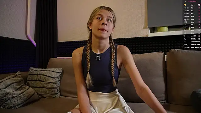 AnneVerity online show from February 6, 7:39 pm