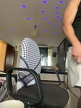 1Richrichard1 online show from June 7, 9:46 am