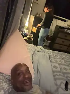 Snapshot of blaqmagiq72 chatting on February 19, 2:07 am blaqmagiq72 online show from February 19, 2:07 am