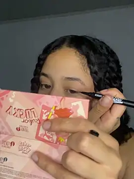 jadee8 online show from March 29, 12:10 am