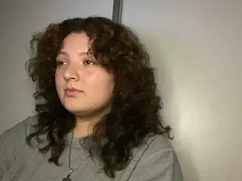 Solangerulo  online show from February 15, 4:20 am