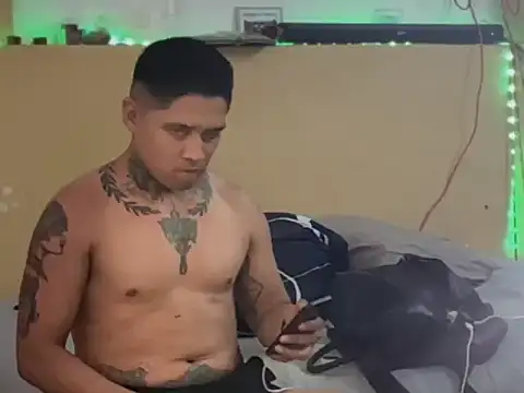 siilvestremx online show from December 19, 3:13 am