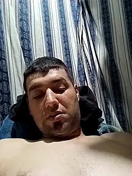 jjhojan11 online show from February 8, 2:04 am